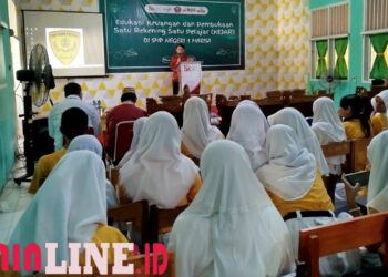 OJK Gandeng BSG Gelar Program ‘KEJAR’ di SMPN 1 Marisa