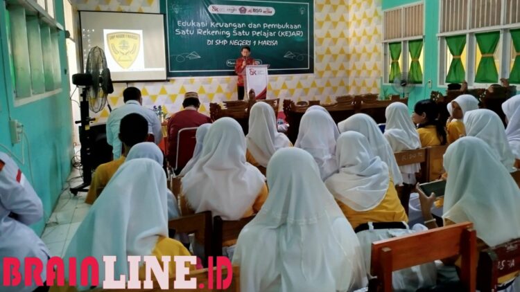 OJK Gandeng BSG Gelar Program ‘KEJAR’ di SMPN 1 Marisa