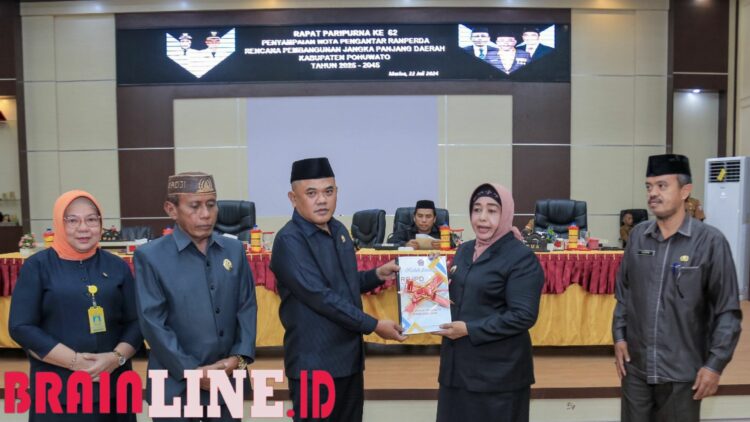Rapat Paripurna ke-62 Pembahasan Ranperda RPJPD Pohuwato 2025-2045