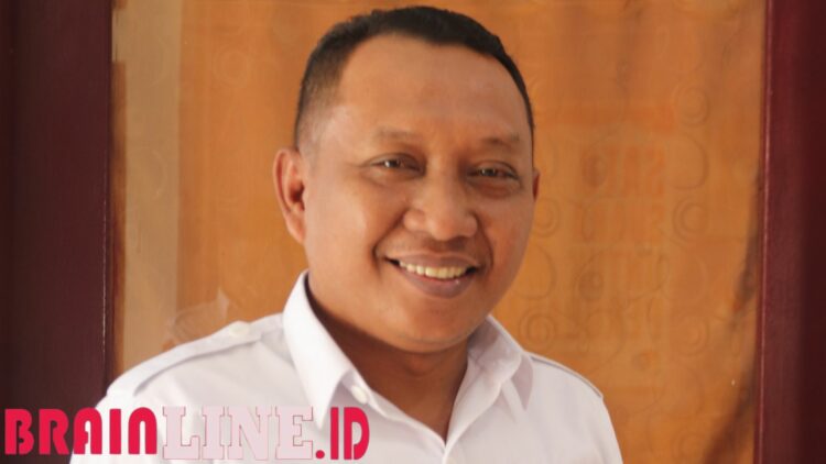 Implementasi Strategi Sosialisasi Pilkada dengan Pendekatan Spesialisasi untuk Meningkatkan Partisipasi Pemilih