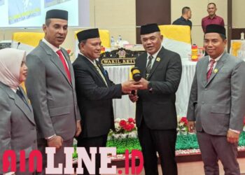 Nasir Giasi Pamit, Sampaikan Pesan Haru di Rapat Paripurna