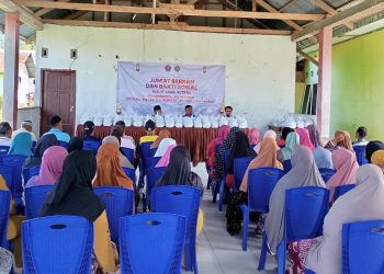 Penambang Rakyat dan Karang Taruna Paguat Salurkan 120 Paket Sembako