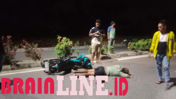 Diduga Mabuk saat Berkendara, Pengendara Motor Tabrak Minibus dan Alami Kecelakaan