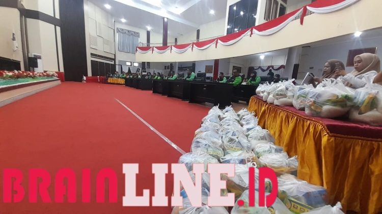 DPRD Pohuwato Berbagi Sembako untuk Driver Ojol, Kenang Almarhum Affan