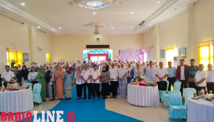 Dukung Pelayanan Kesehatan Ibu, Ketua DPRD Puji Peran Bidan dalam Webinar Nasional IBI