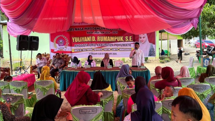 Reses Yuliyani Rumampuk Menggugah Harapan Warga Tunas Harapan