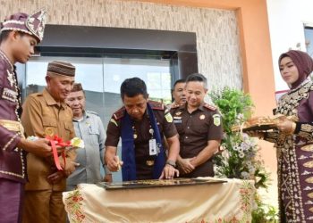 Ketua DPRD Pohuwato Hadiri Peresmian Aula Basrief Arief Kejari Pohuwato