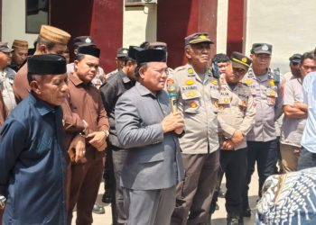 Ratusan Warga Popayato Geruduk DPRD Pohuwato, Tolak Rencana Investasi PT Lumintu