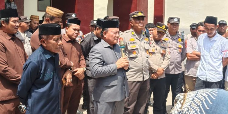 Ratusan Warga Popayato Geruduk DPRD Pohuwato, Tolak Rencana Investasi PT Lumintu